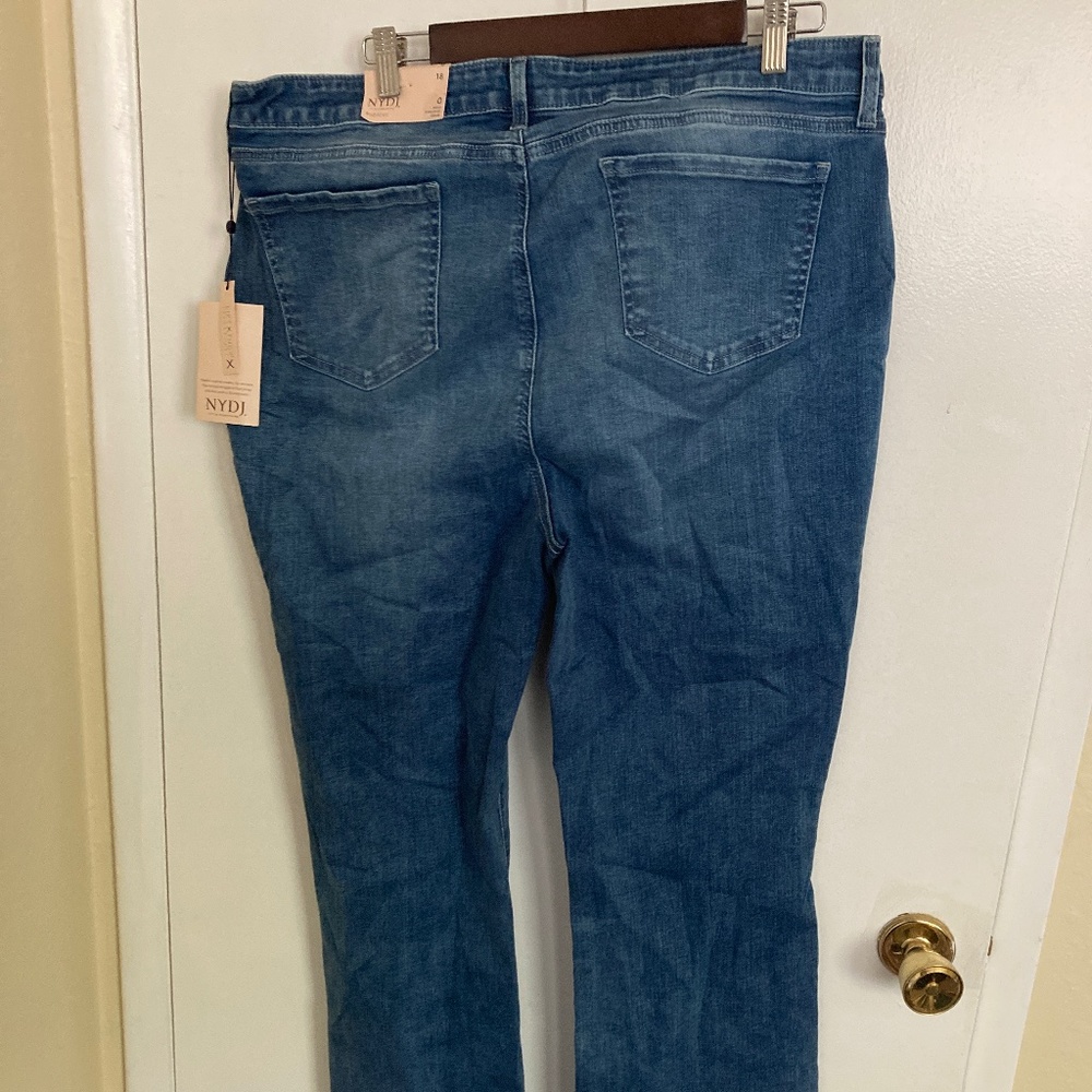 NYDJ Barbara Bootcut jeans